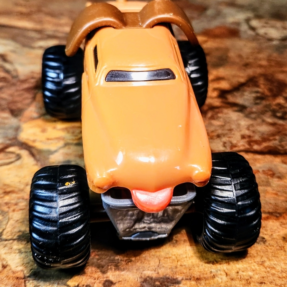 McDonald's Toy MotorMutt Dog Hot-Wheels Monster Truck 2015- Field Motor Sports -
